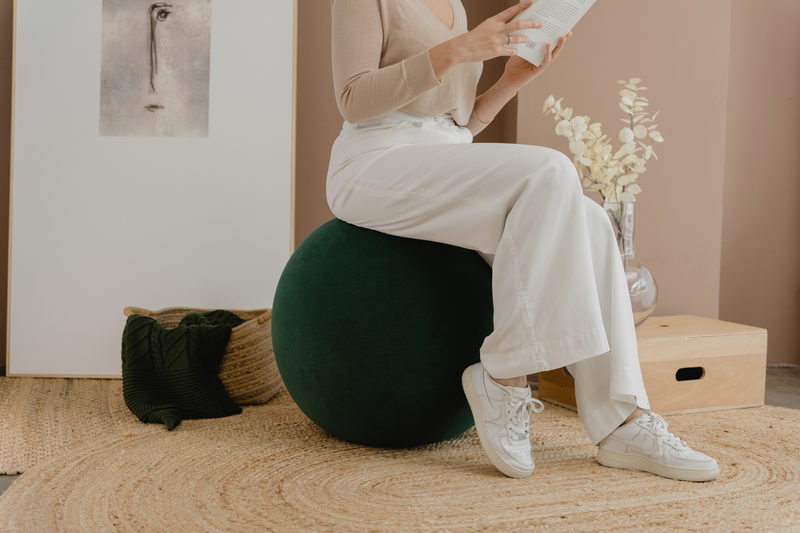 Pausa de trabalho em ambiente informal do escritório